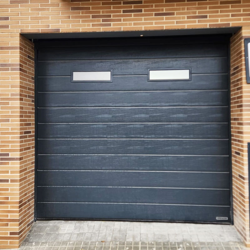 Fabricantes puertas metálicas seccionales en Mataró | Puertas Garsu
