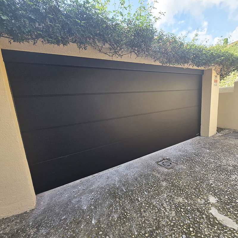 Fabricantes puertas metálicas seccionales en Mataró | Puertas Garsu
