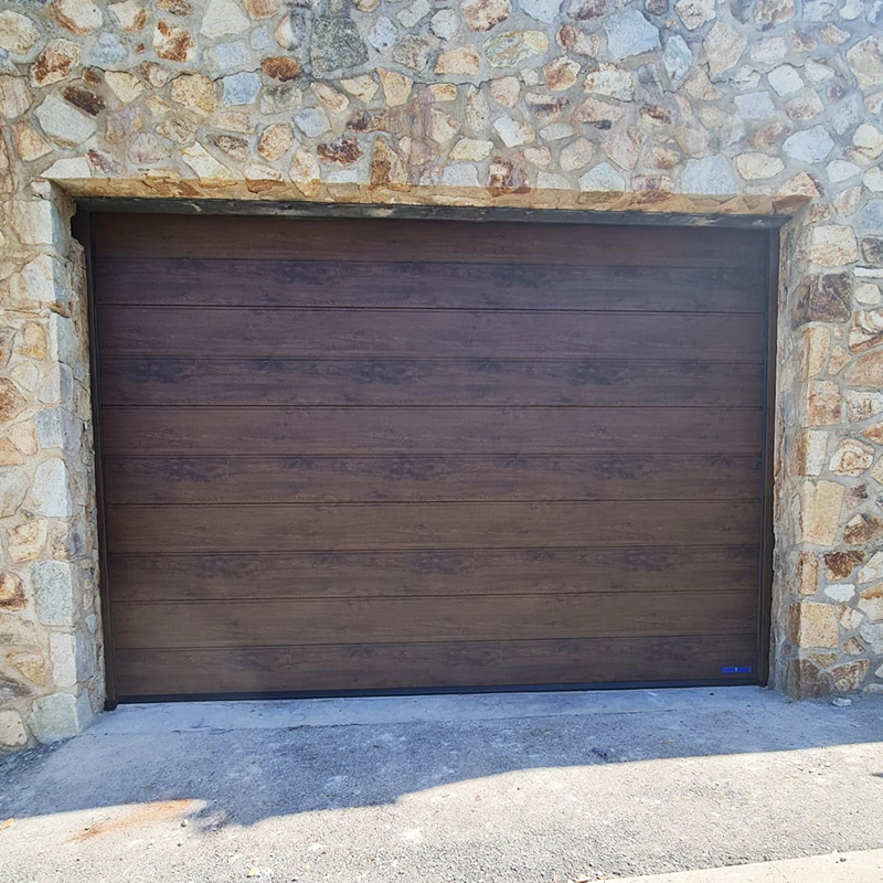 Fabricantes puertas metálicas seccionales en Mataró | Puertas Garsu