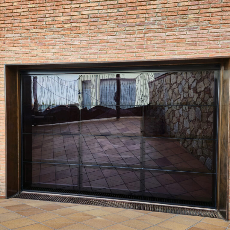 instaladores puertas seccionales en Mataró | Puertas Garsu